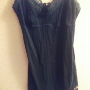 Hollister size M